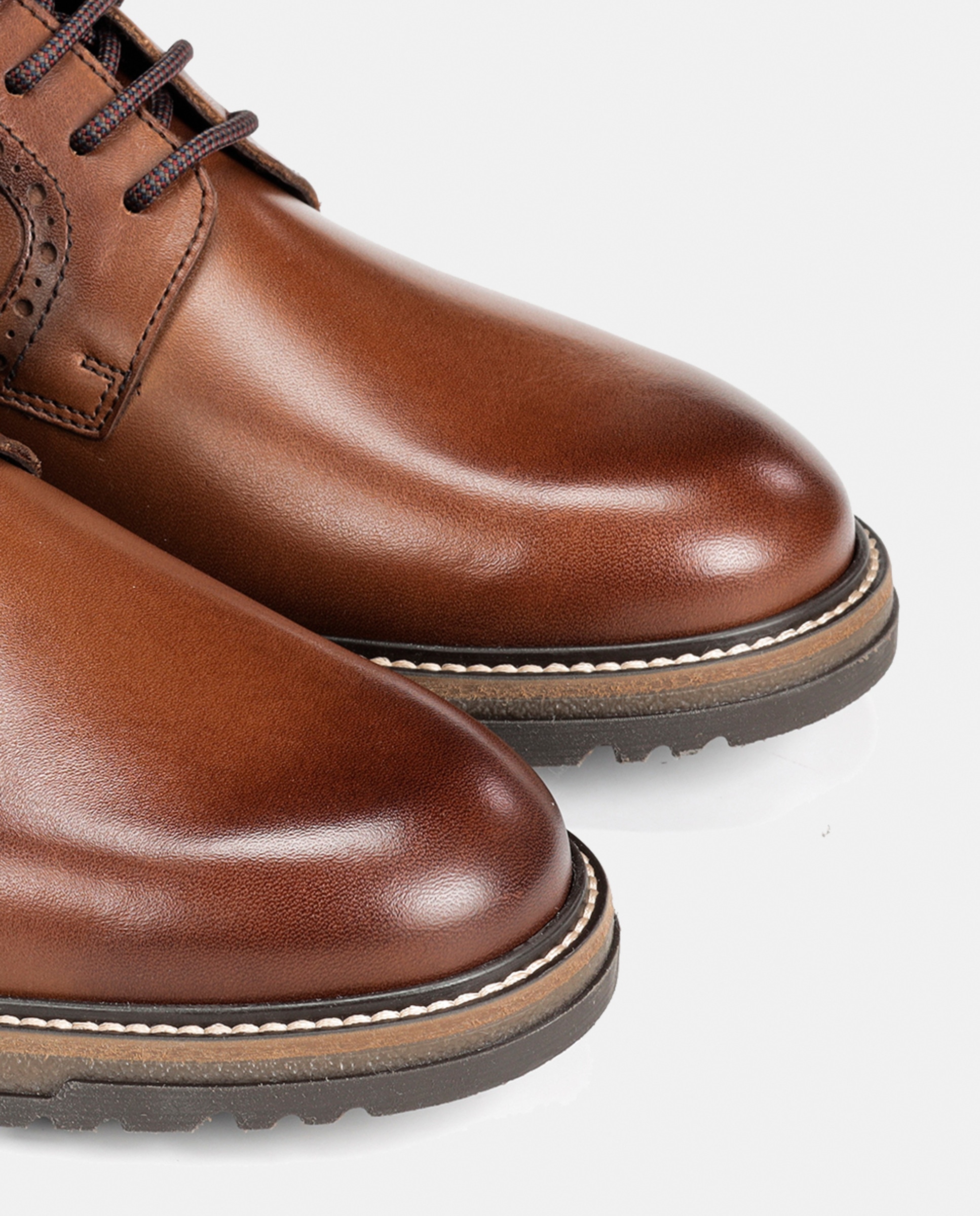 Bluchers em Pele com Pala Lisa Couro-4