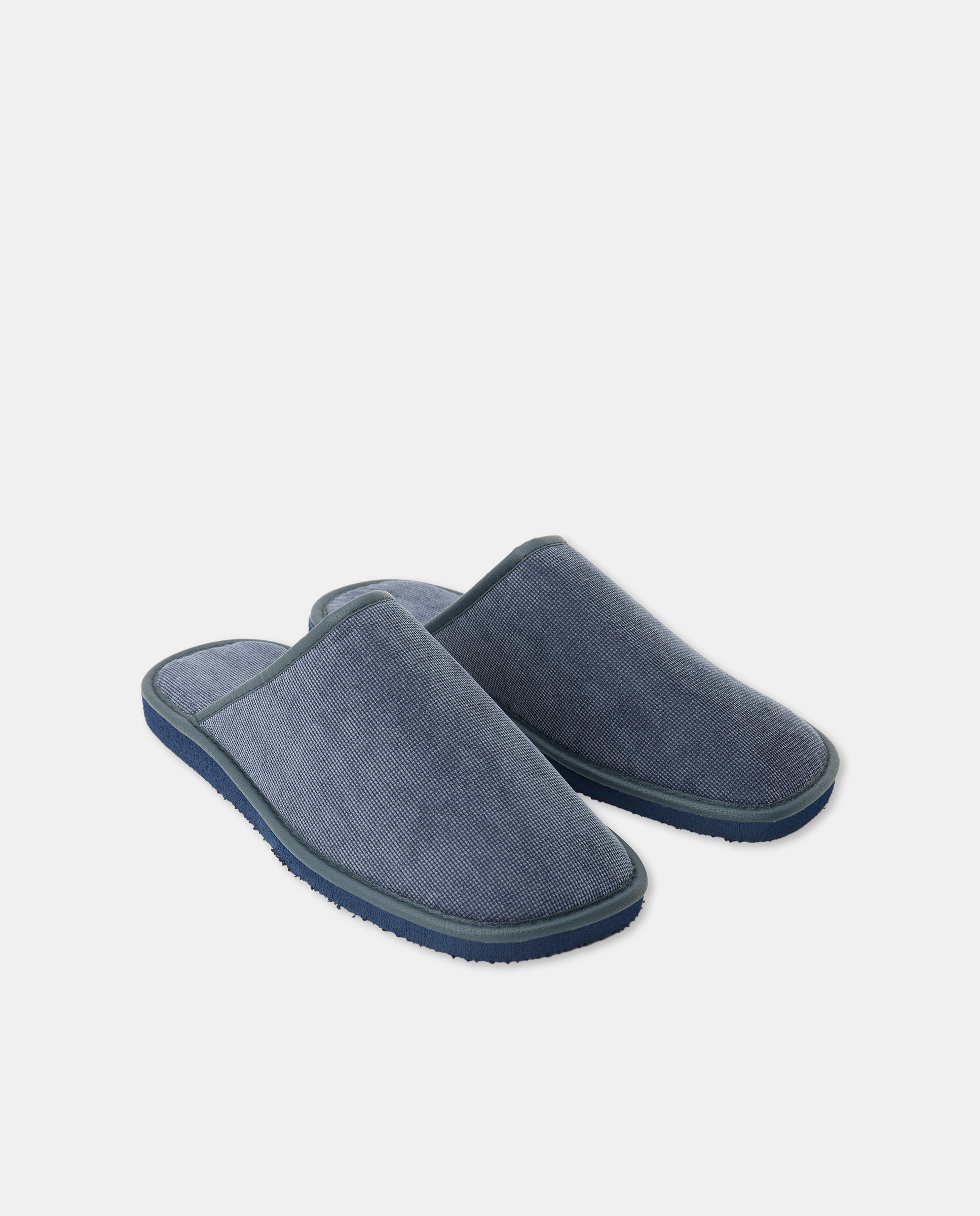 Zapatilla abierta con piso de goma ligero 2
