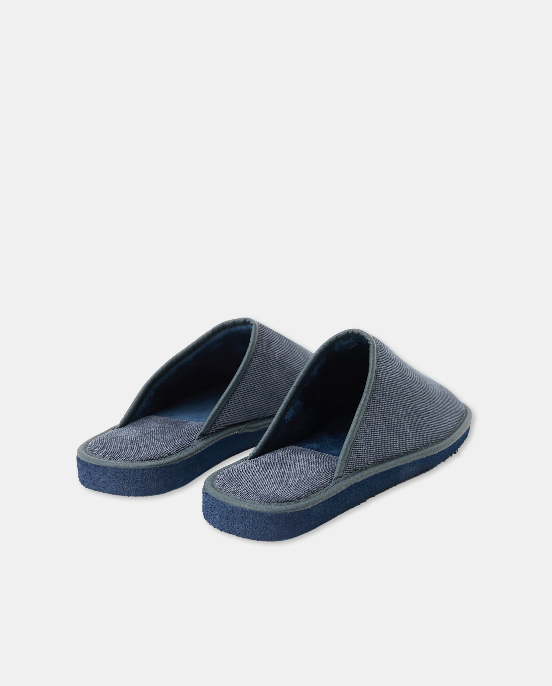 Zapatilla abierta con piso de goma ligero 3