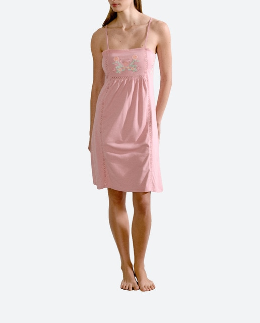Imagen 0 de Camisón tirantes flores bordadas escote de mujer