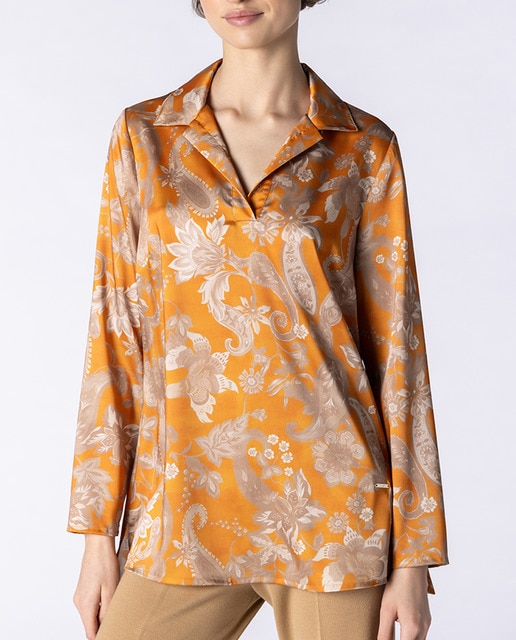 Imagen 0 de Blusa con estampado floral de manga larga y cuello camisero