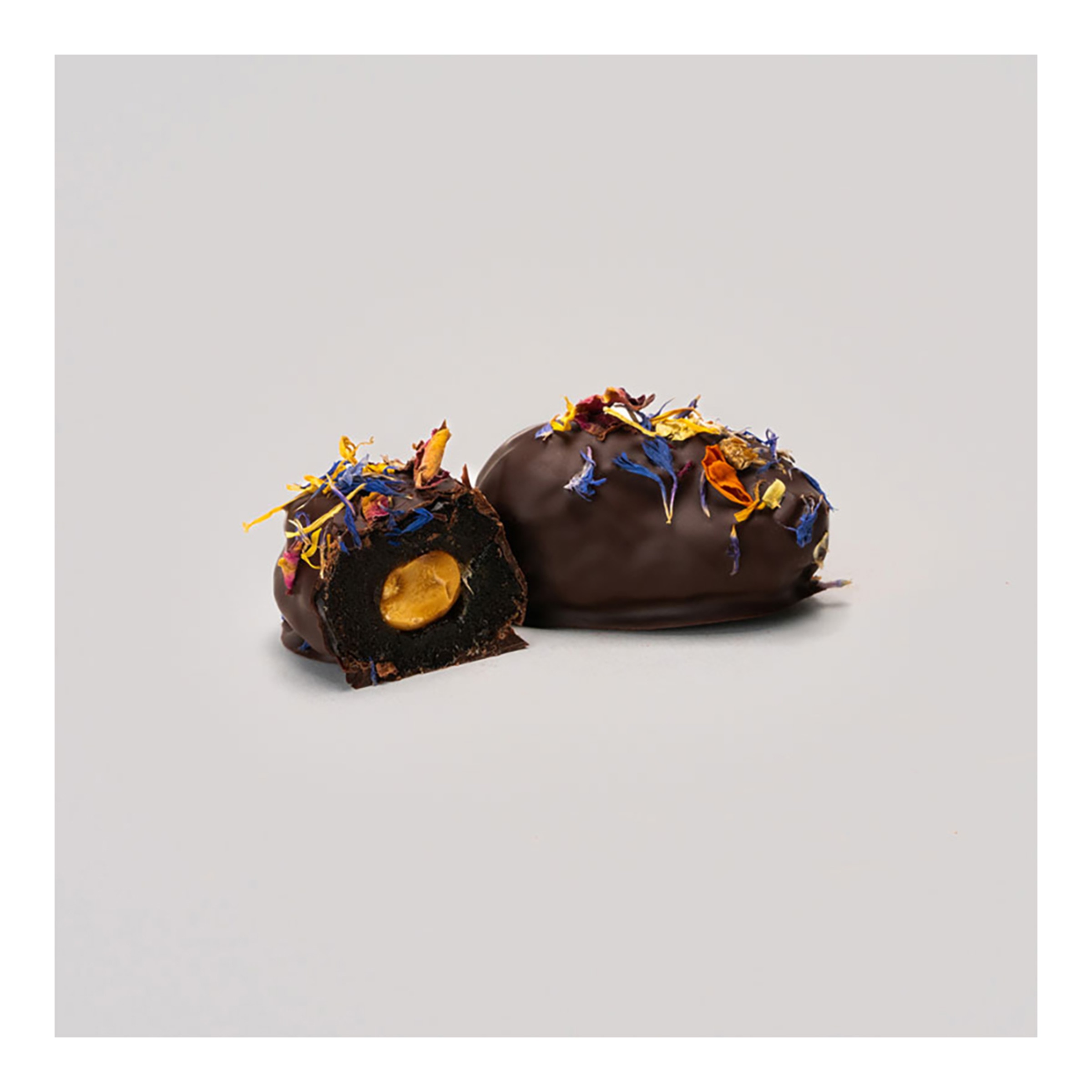 Dátiles rellenos de frutos secos y cubierto con cacao 100% Kaicao 5