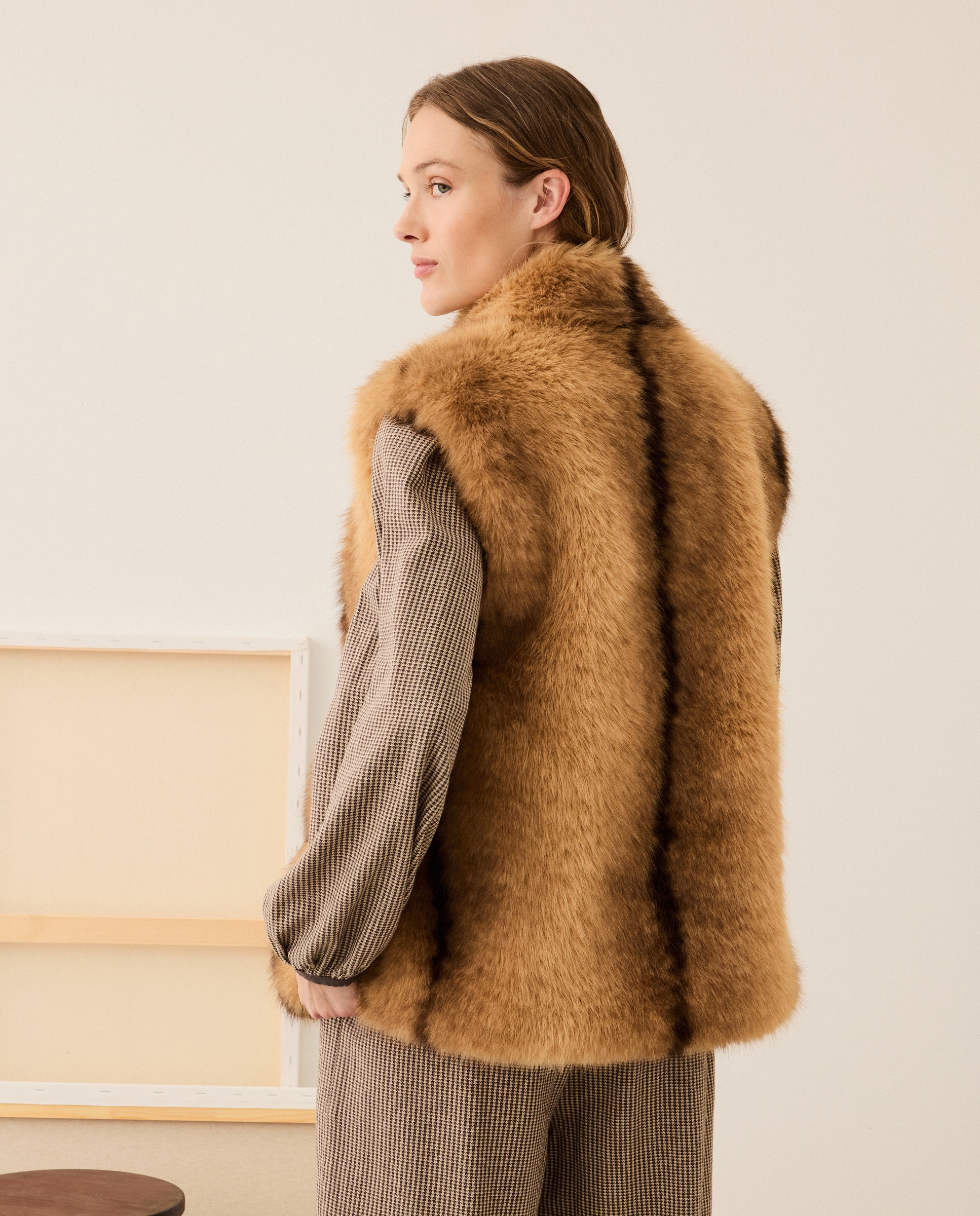 Colete em Pelo Sintético 730 Camel-4