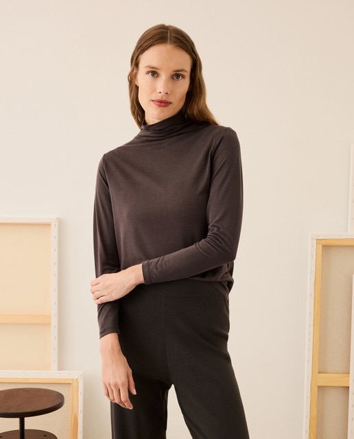 Imagem 0 de Camisola com Gola Alta