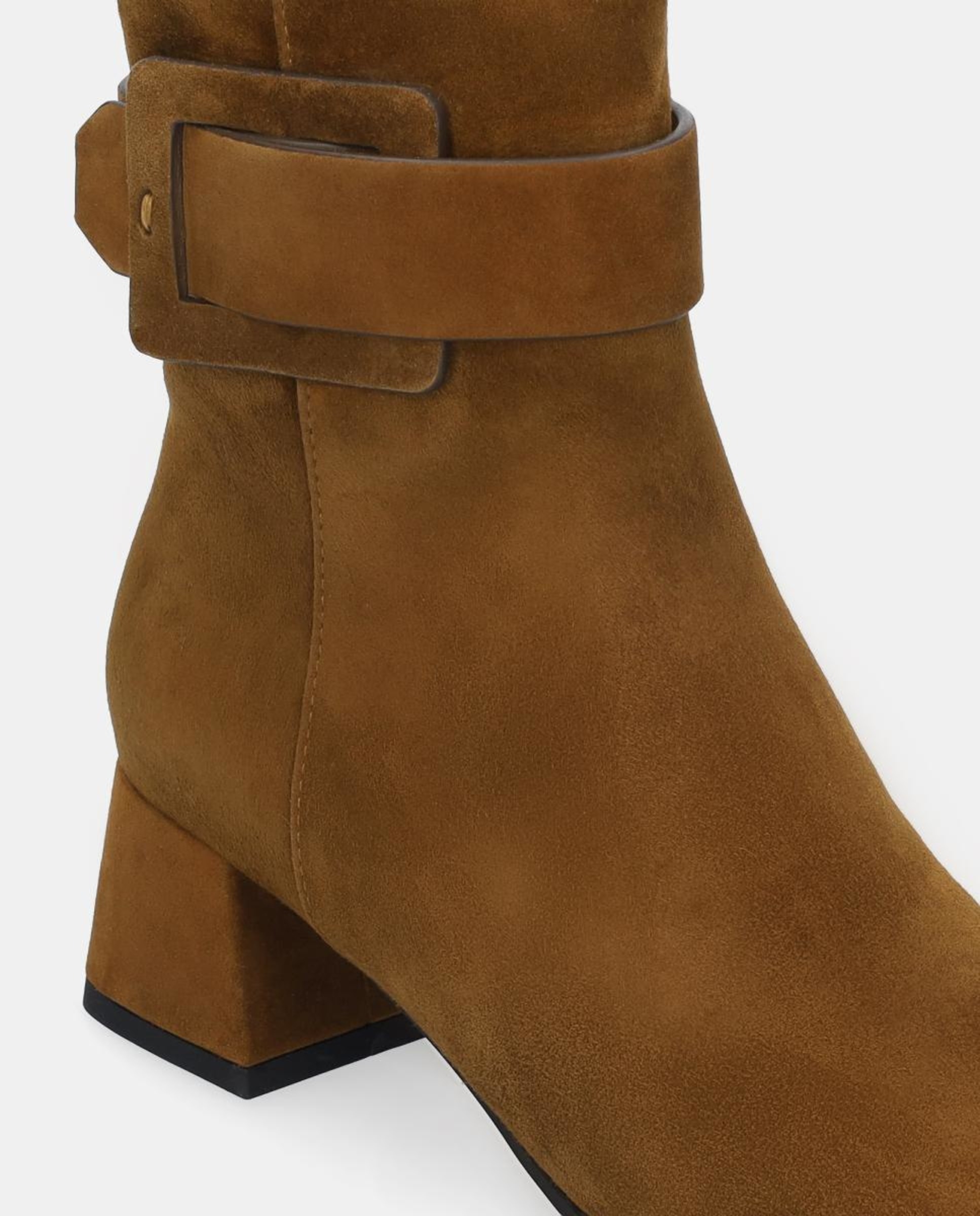 Botins de Camurça com Biqueira Quadrada Couro-4