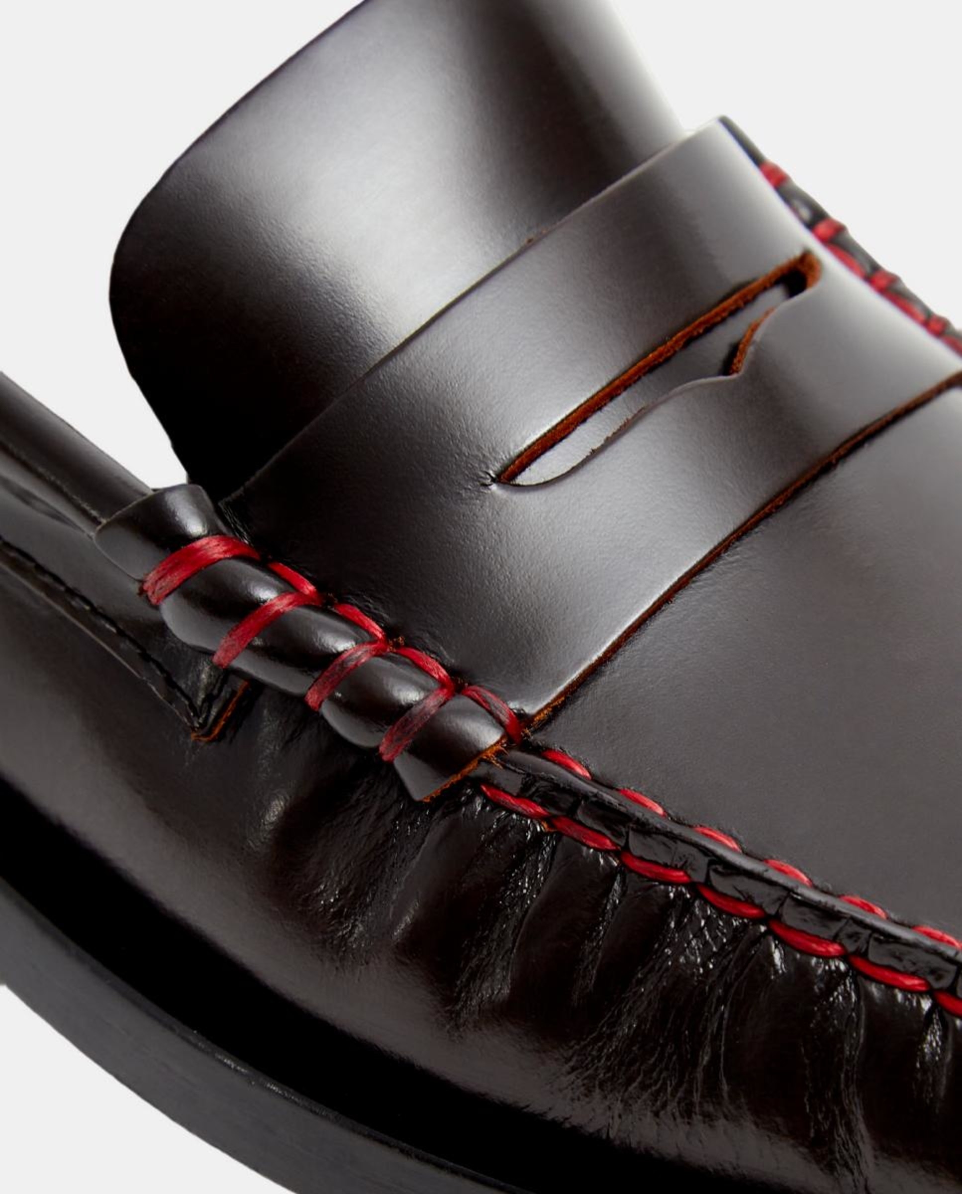 Mocassins em Pele com Biqueira Quadrada Bordeaux-5