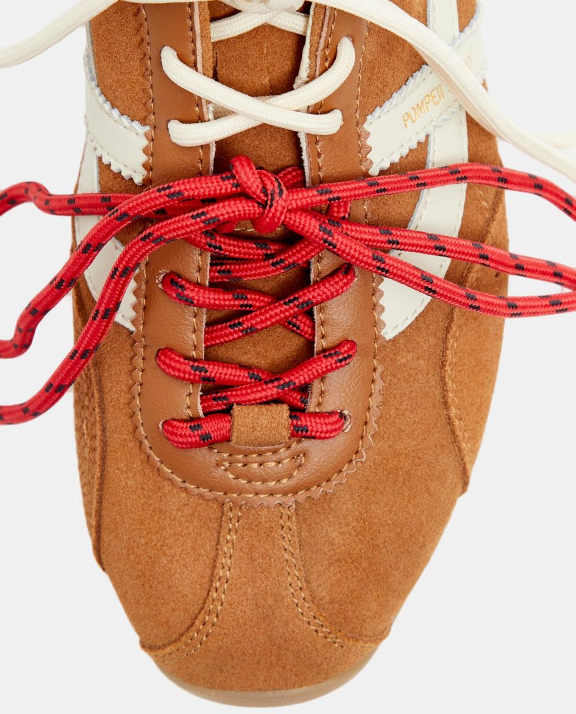 Sapatilhas Casual em Pele com Combinação Tripla de Atacadores Camel-6