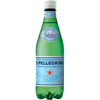 agua mineral natural con gas botella 50 cl - San Pellegrino