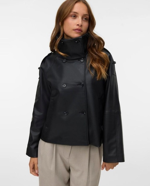 Imagem 0 de Canadiana Curta com Efeito de Polipele