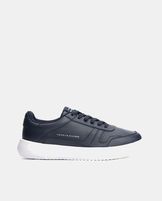 Imagen 0 de Zapatillas ultraligera de piel con logo de hombre