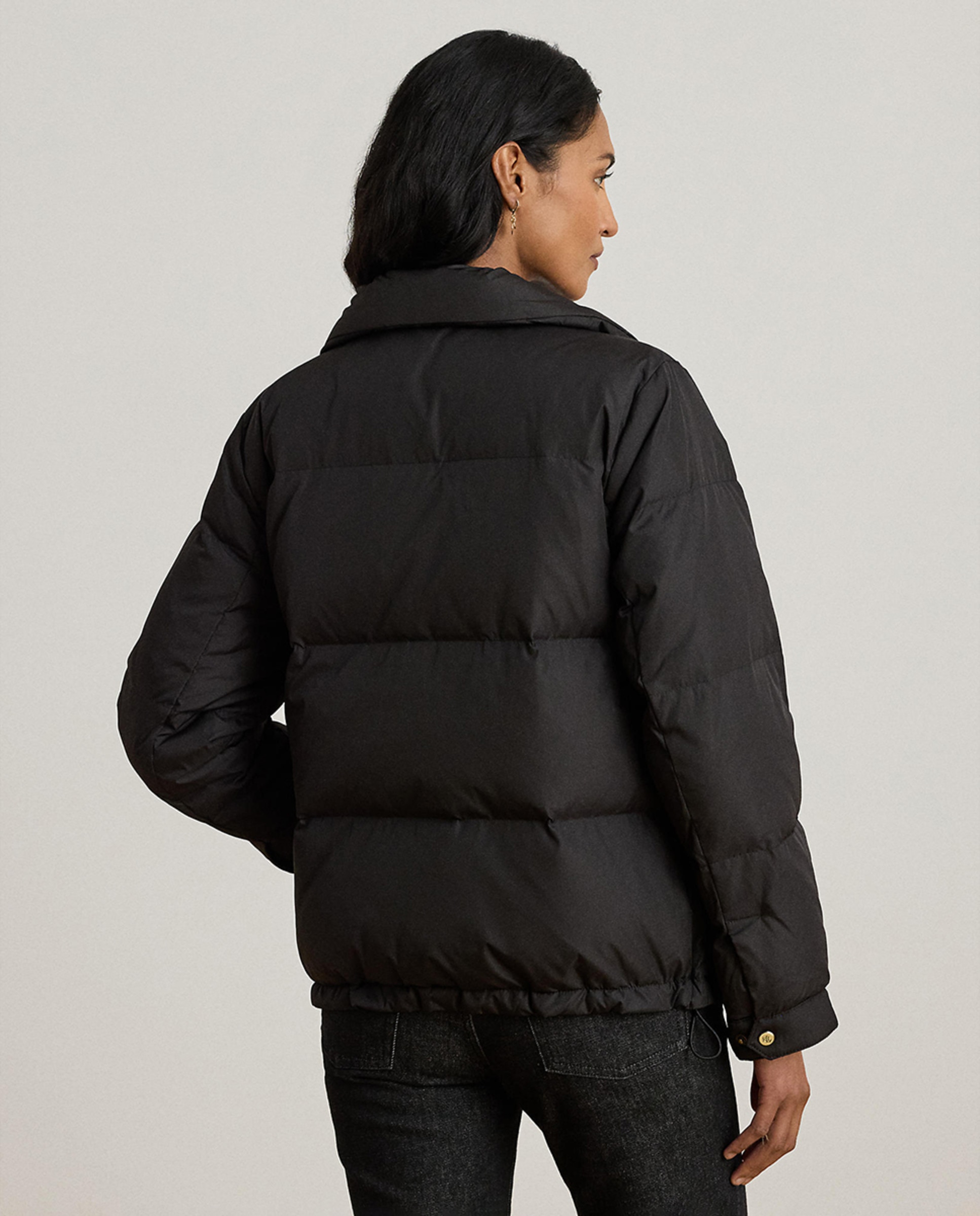 Blusão Acolchoado Curto com Gola Alta Preto-3