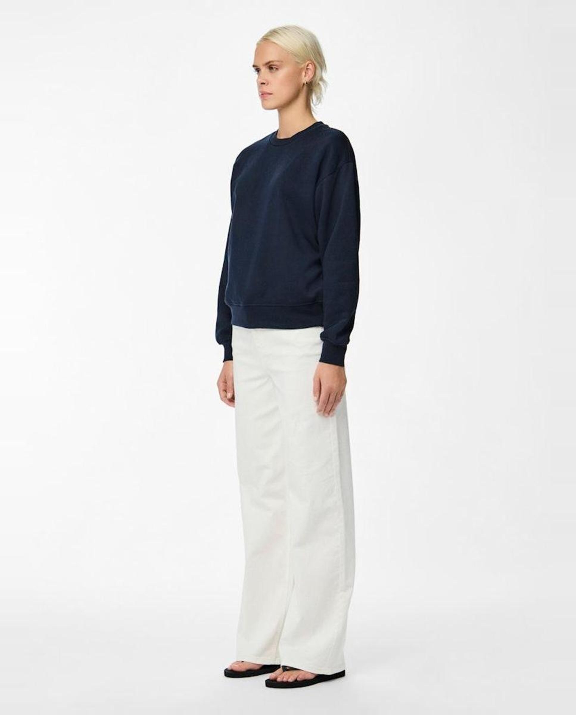 Sweatshirt Lisa com Decote Redondo Azul-marinho-2