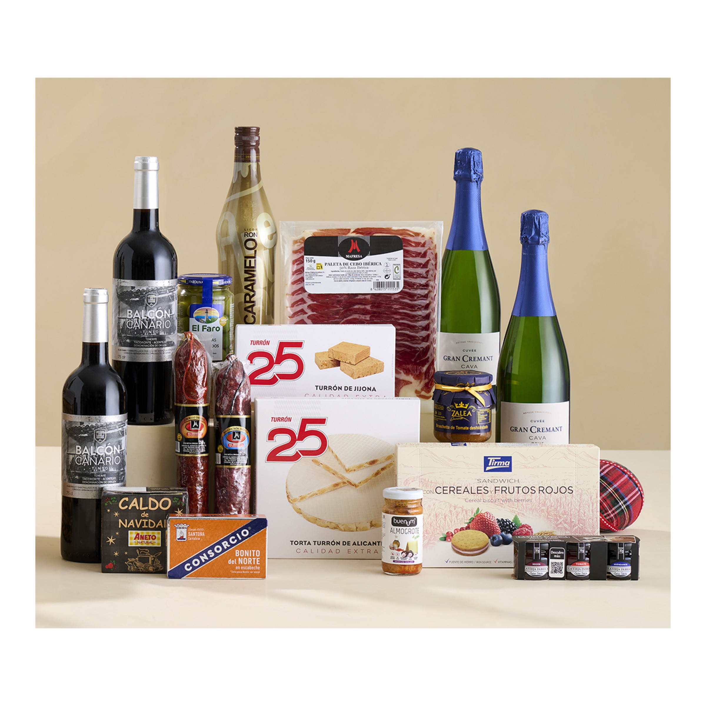 Cesta de mimbre 3 Mafresa, Turrón 25, Balcón Canario, Viñas del Vero y Codorníu 3