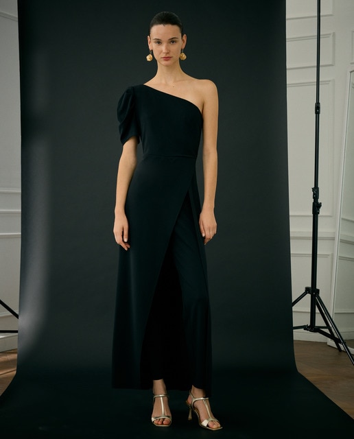 Imagen 0 de Mono asimétrico con manga fruncida