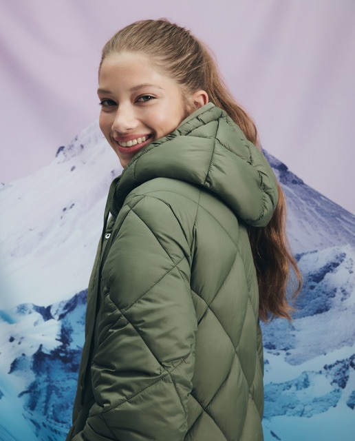 Imagem 0 de Blusão Acolchoado Liso com Capuz