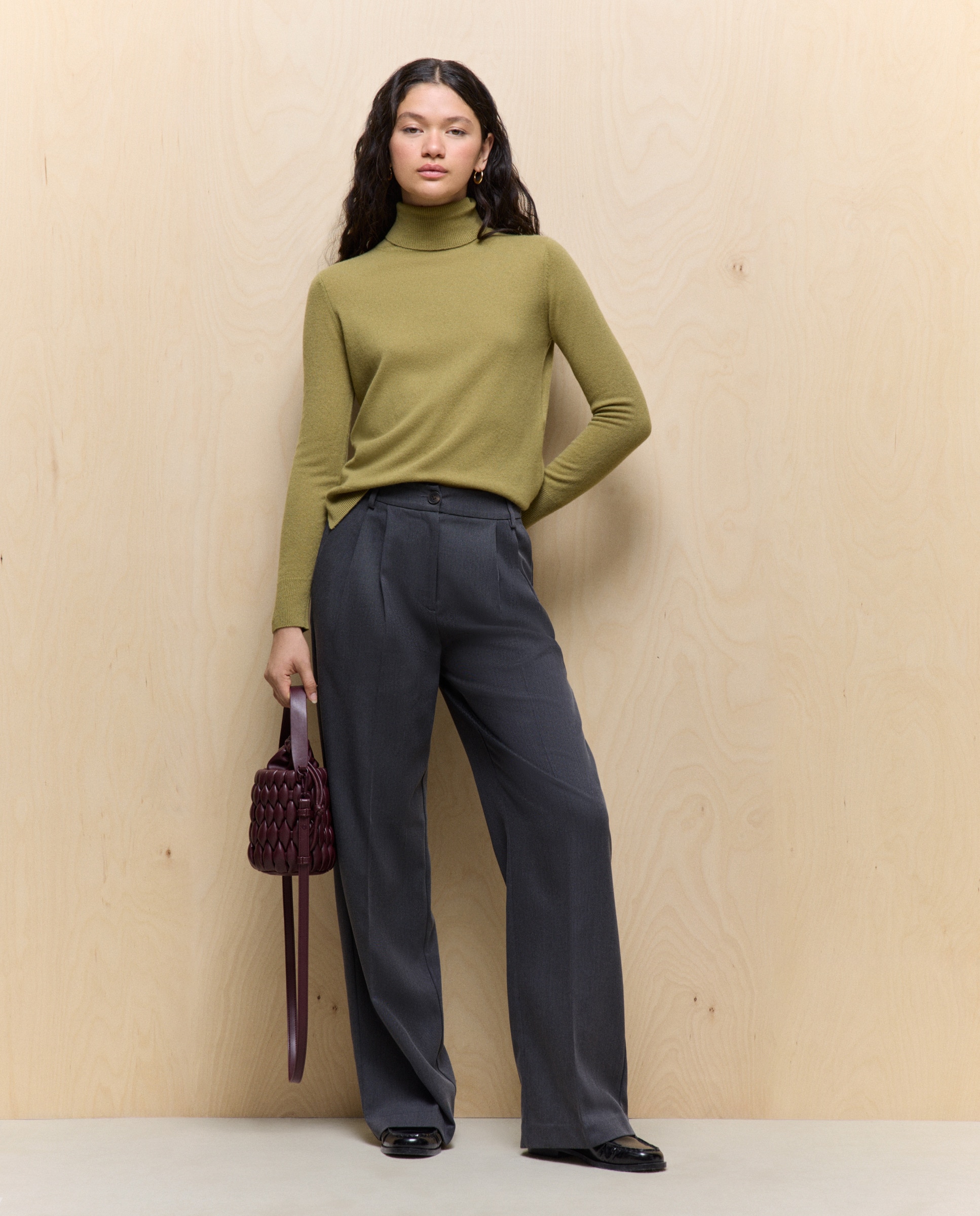 Camisola de Malha Lisa com Gola Alta 371 Óleo-2