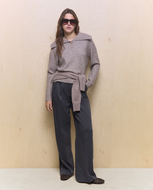 Imagem 0 de Camisola de Malha com Colarinho de Polo e Botão Metálico