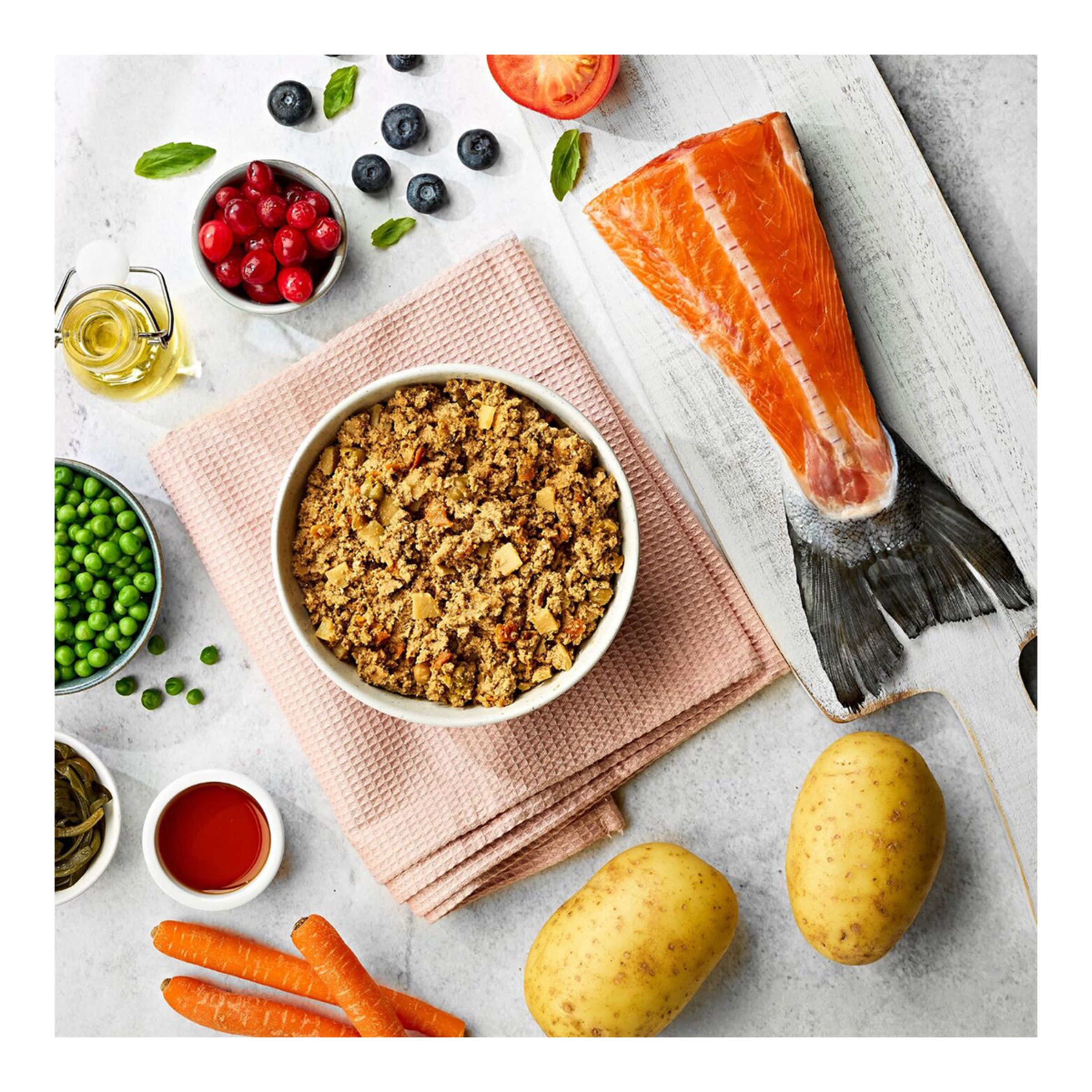 Comida húmeda para perros adultos medianos y grandes Naturo paté salmón y patatas grain free 400 g 2