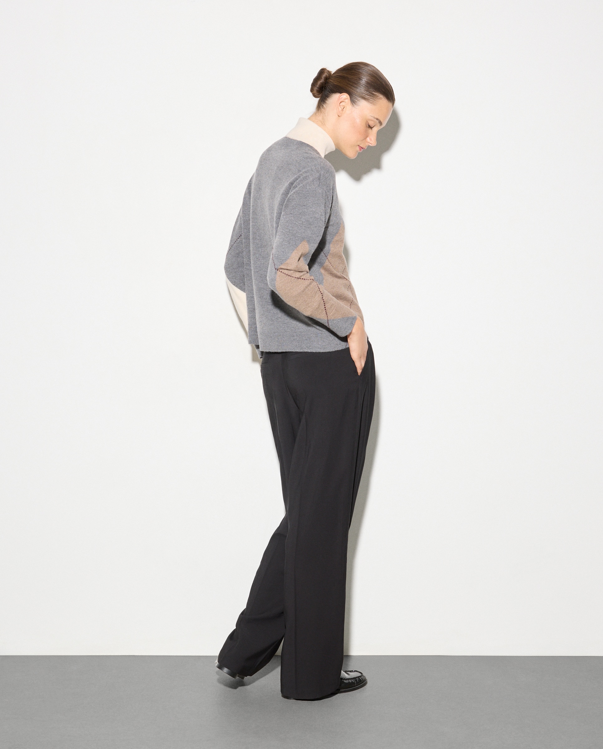 Camisola de Malha com Decote em Bico e Losango 820 Cinzento Médio-3