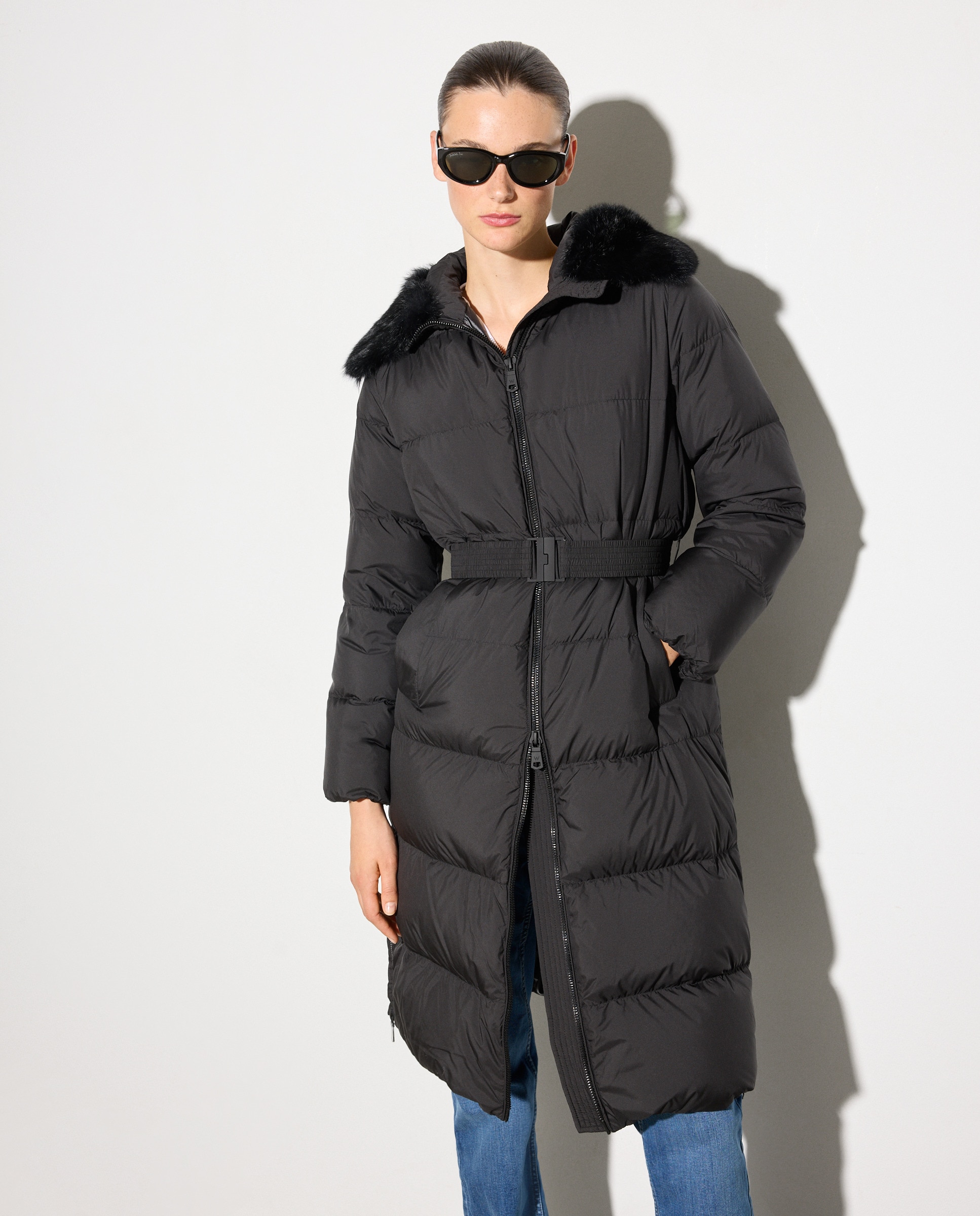 Blusão Acolchoado Comprido Liso Preto-2