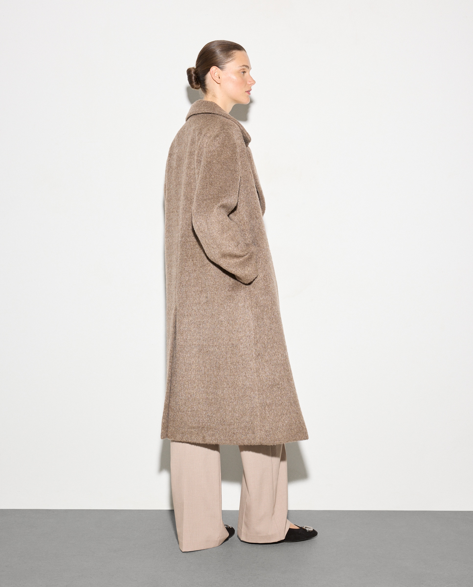 Sobretudo Comprido de Mohair Vison Claro-3