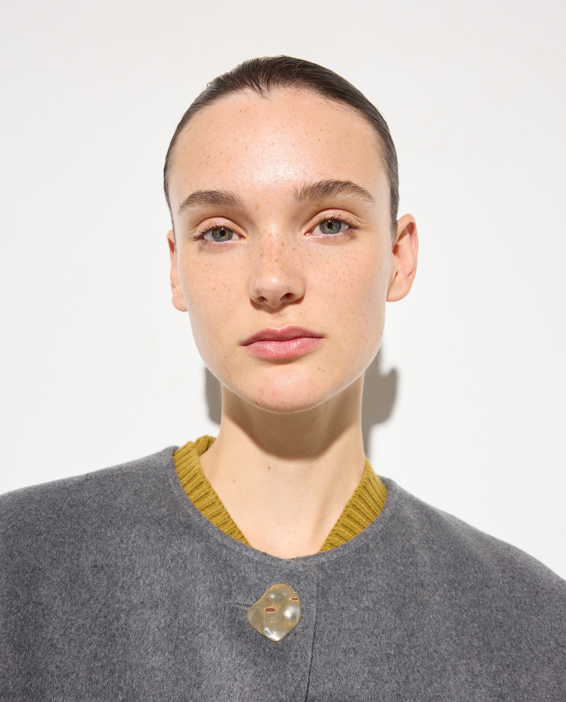 Capa com Cachecol Cinzento-3