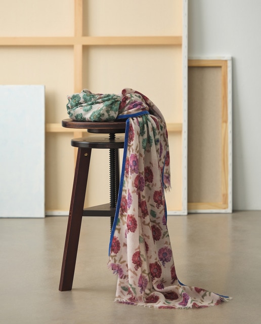 Imagem 0 de Écharpe com Estampado Floral