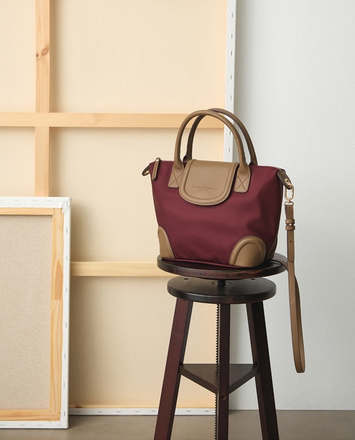 Imagem 0 de Mala a Tiracolo de Nylon e Pele