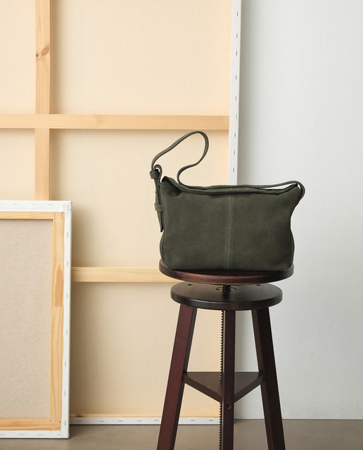 Imagen 0 de Bolso mini hobo de serraje