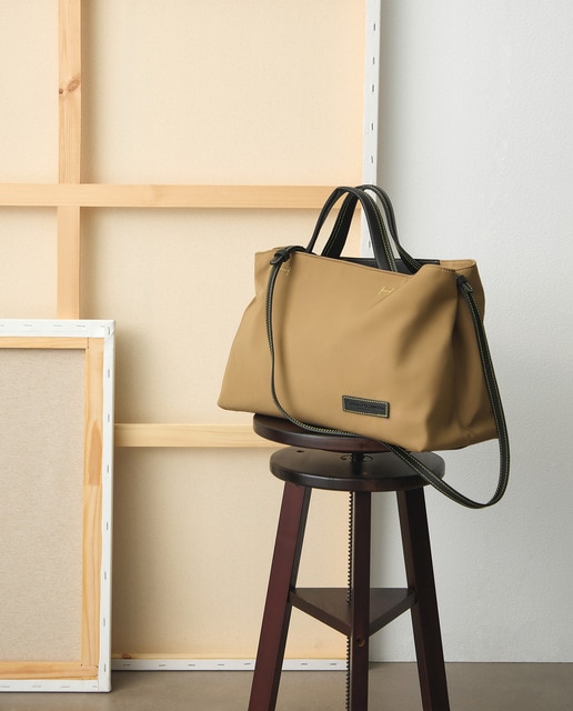 Imagen 0 de Bolso hobo de nylon