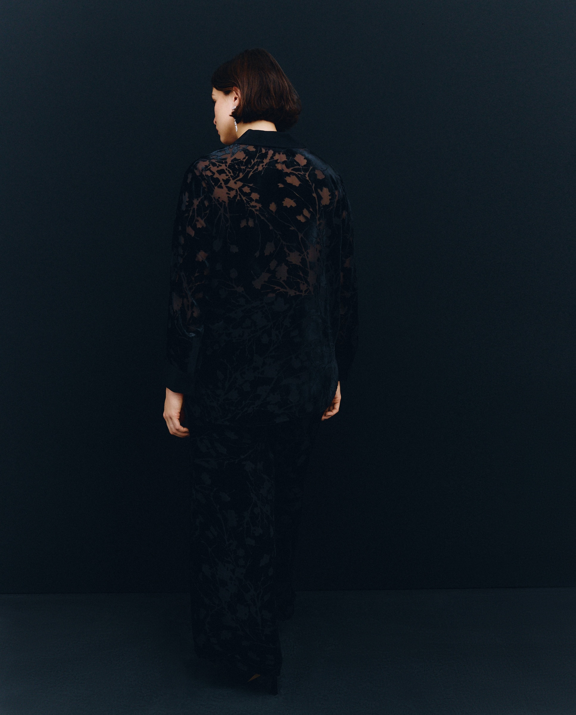 Blusa Lisa de Manga Comprida Preto-3