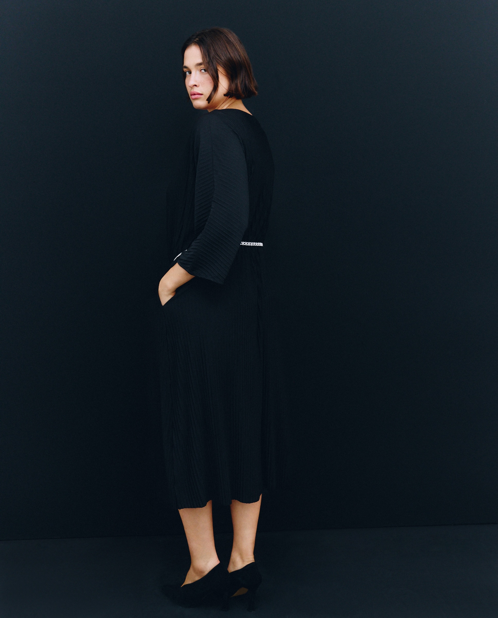 Vestido Midi Liso com Manga 3/4 800 Preto-3