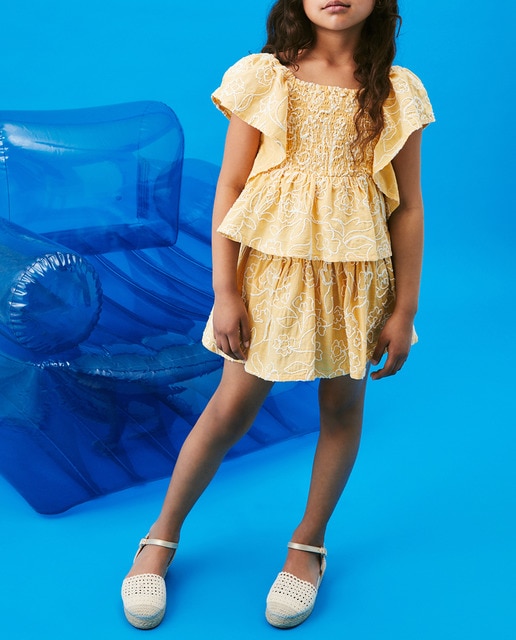 Imagen 0 de Blusa de niña sin mangas con gomas