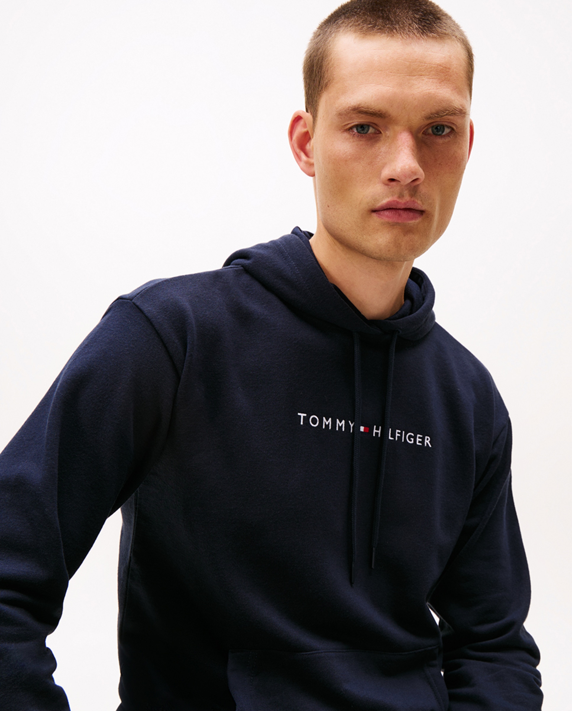 Sweatshirt com Capuz e Logótipo Bordado Azul-marinho-3