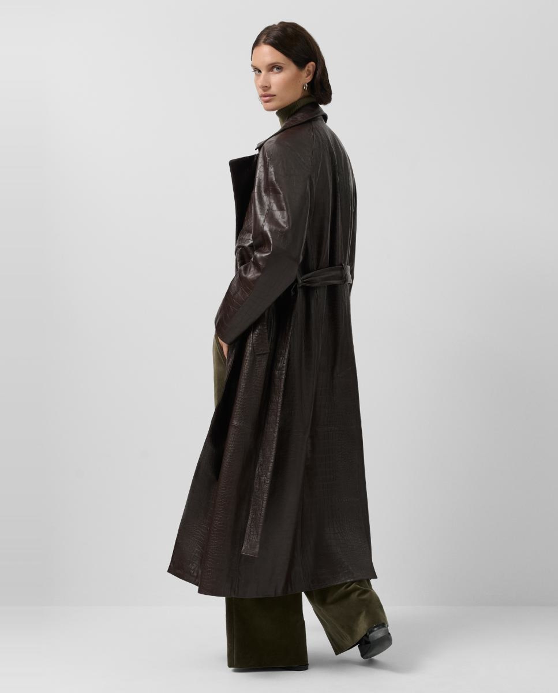 Gabardine Comprida em Napa Castanho-3