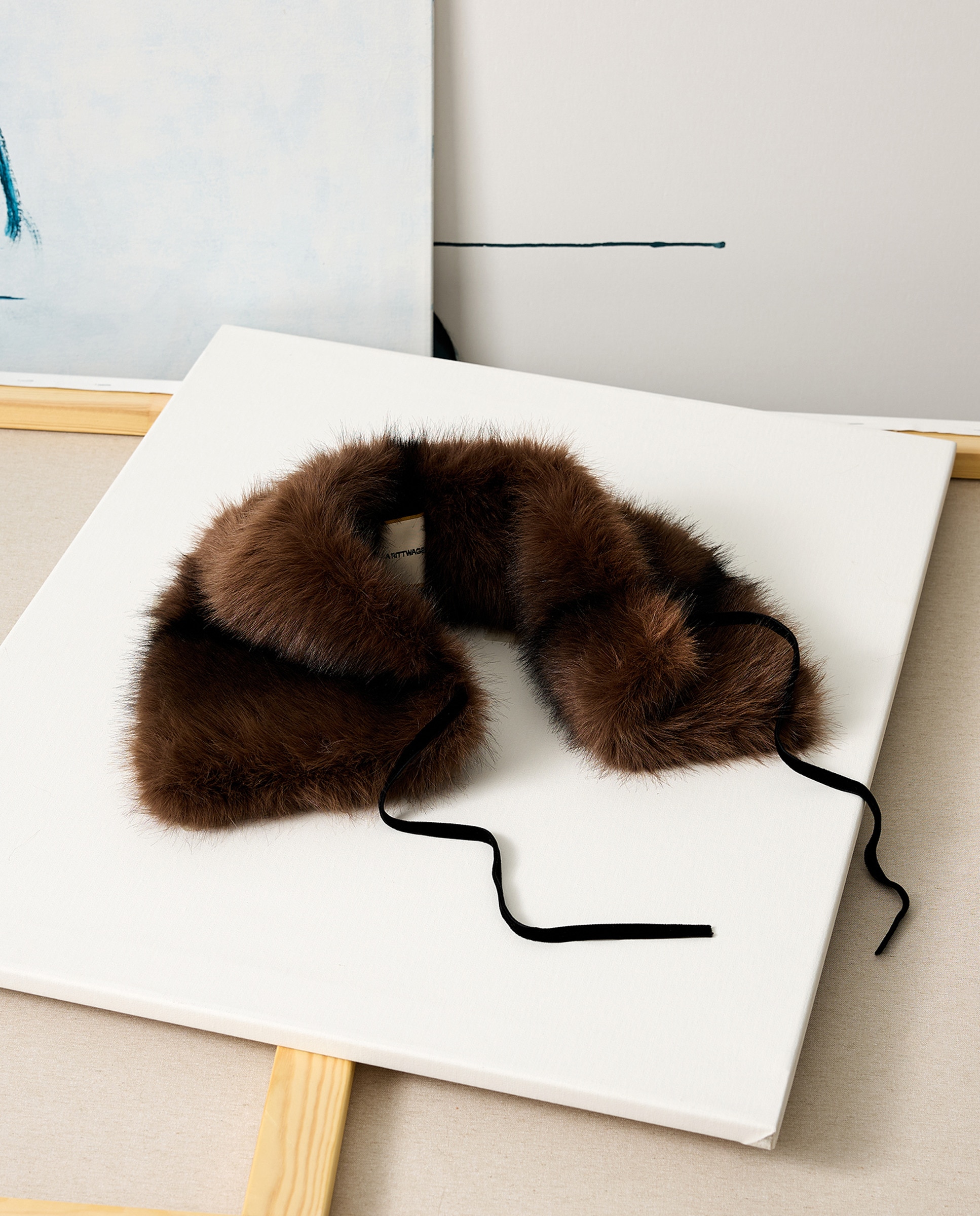 Gola em Pelo Sintético Visom-Escuro-1