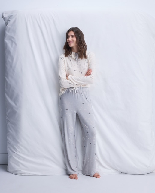 Imagem 0 de Pijama com Estrelas e Capuz