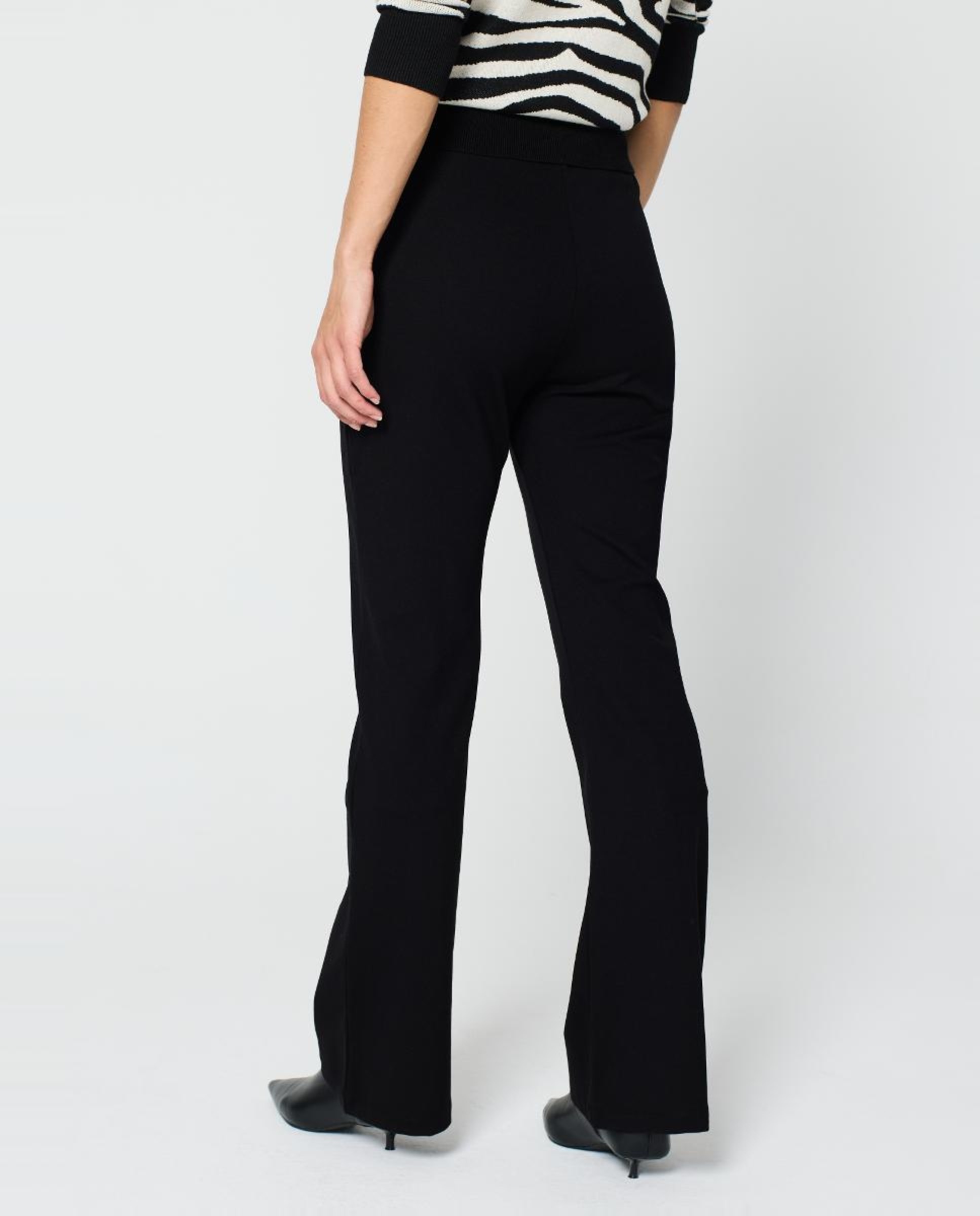 Calças de Malha com Nervura Preto-2
