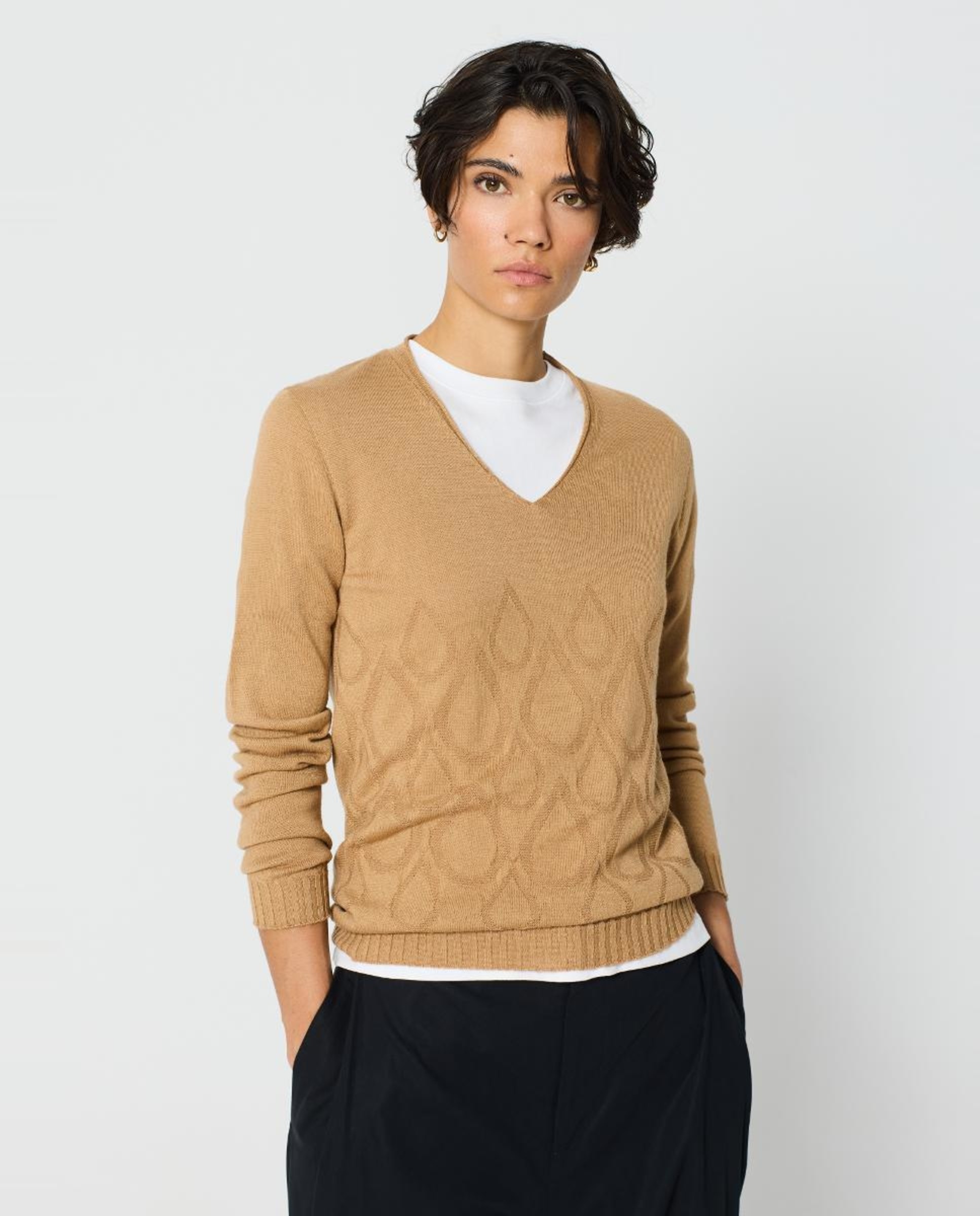 Camisola de Malha com Decote em Bico e Adorno à Frente Camel-1