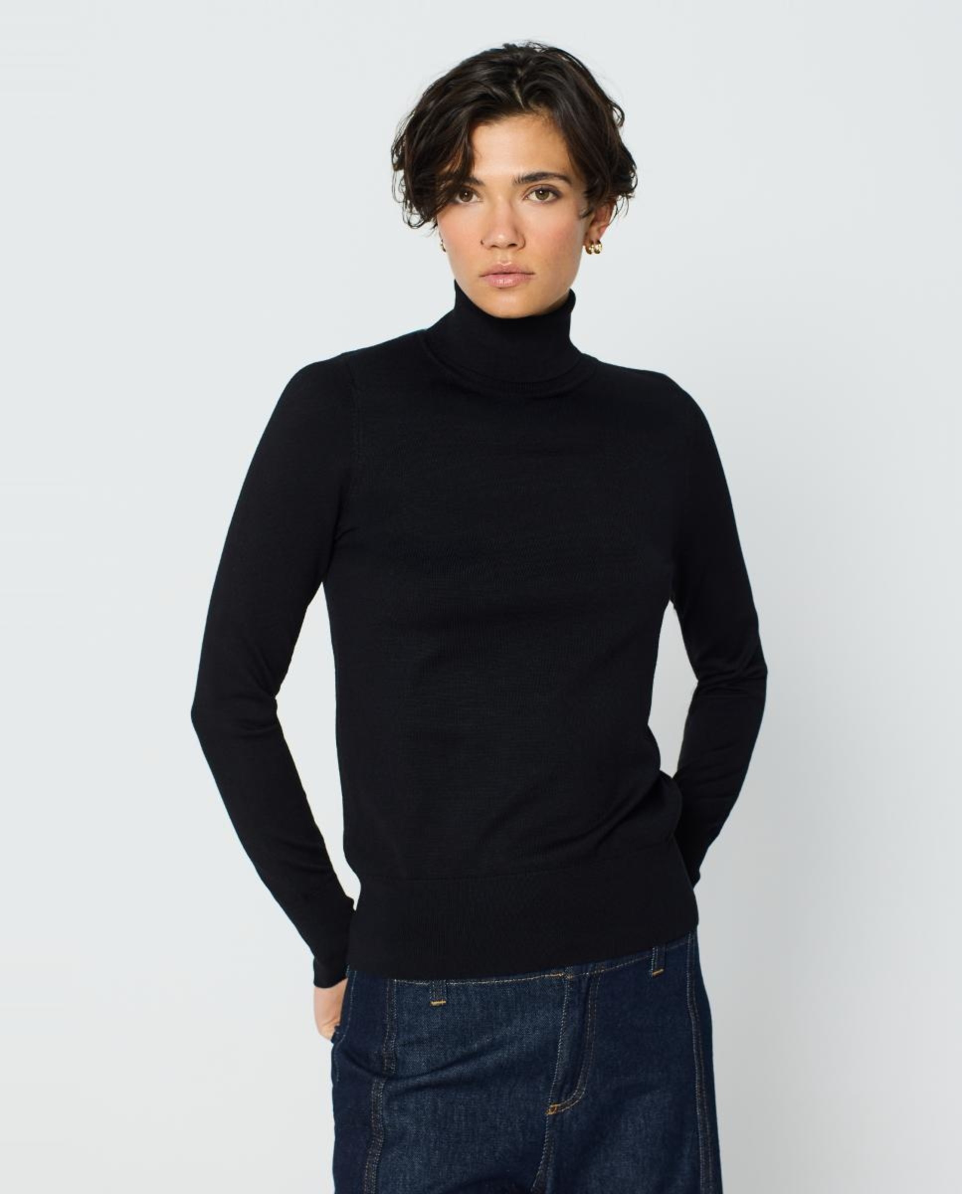 Camisola de Malha Básica com Canelado Largo nos Punhos e Bainha Preto-1