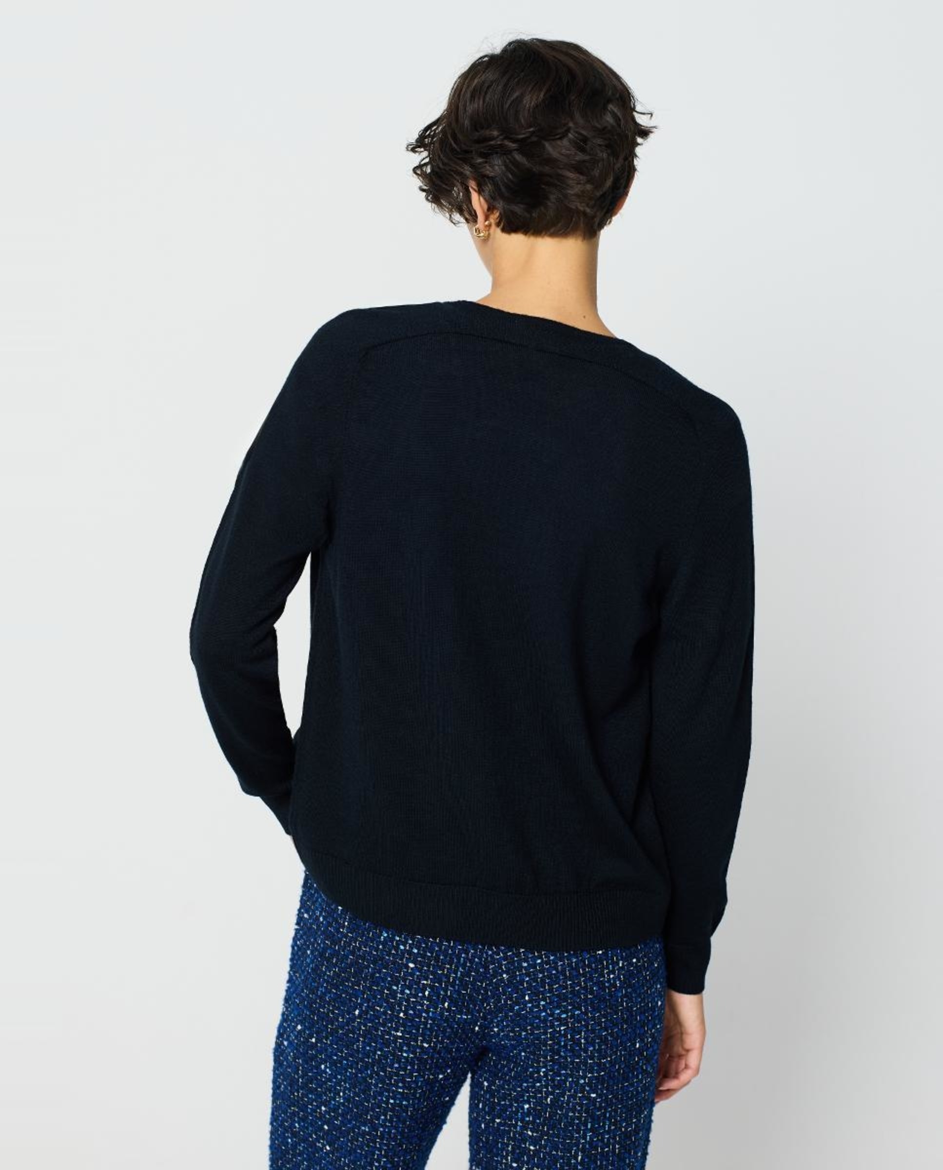 Casaco Básico com Decote em Bico Preto-2