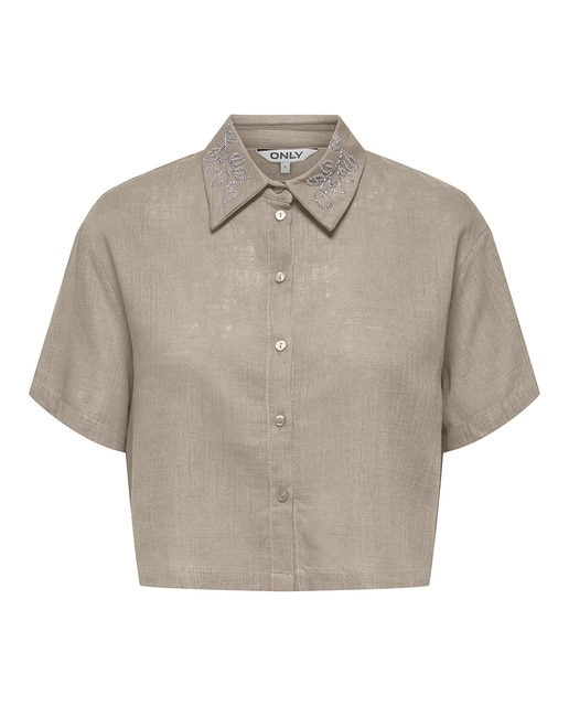Imagen 0 de Camisa de mujer corta con detalle en el cuello