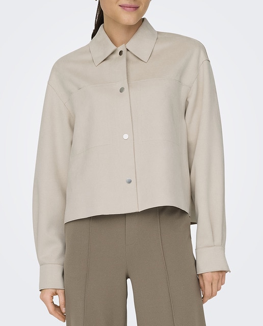 Imagen 0 de Chaqueta de mujer corta con botones