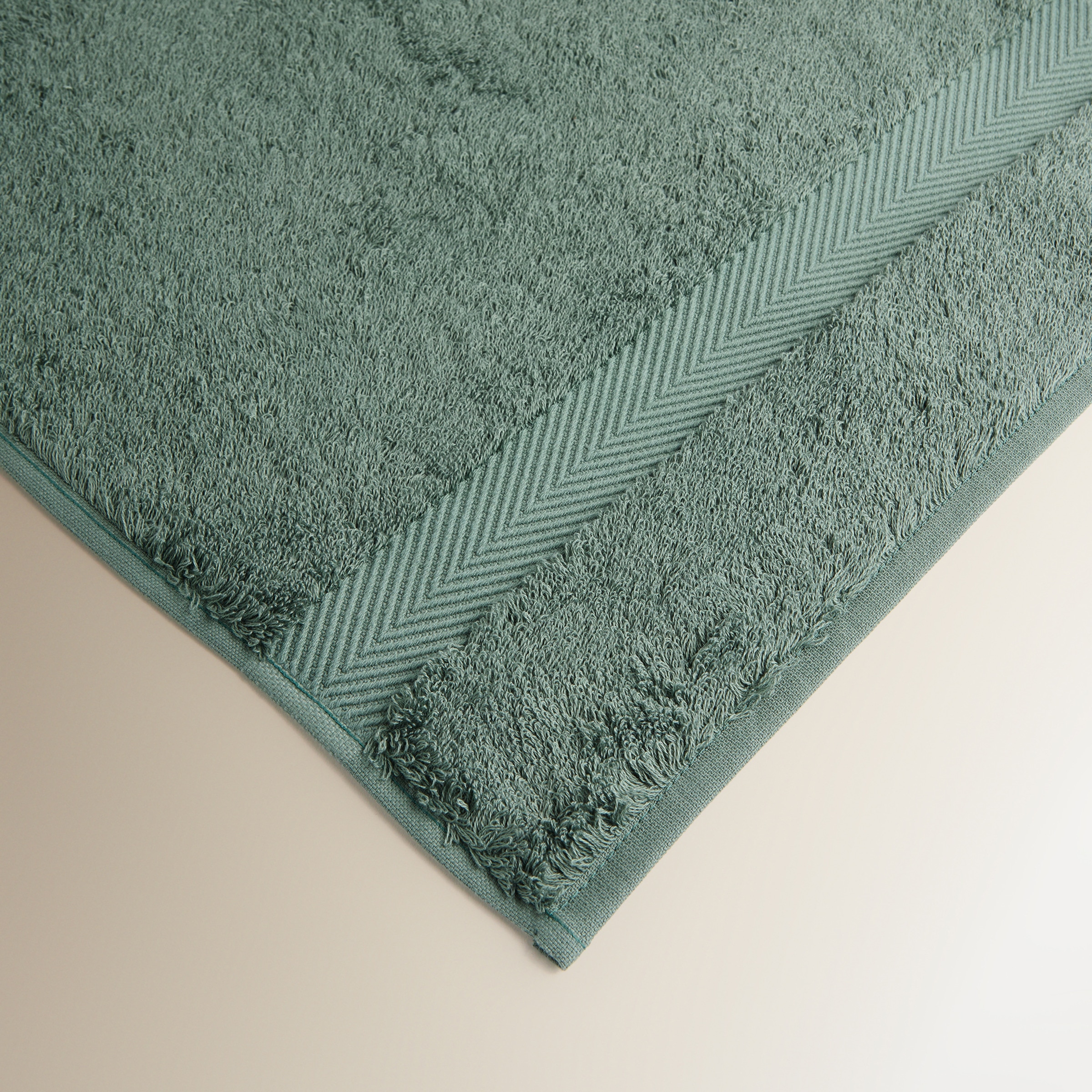Toalla de baño algodón 700 gr/m2 Supima 25 - Verde Olivo Tocador Verde Olivo-3