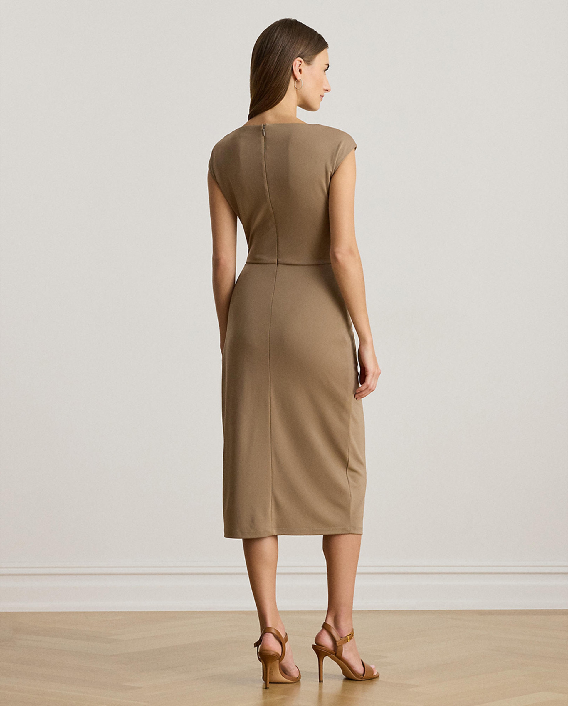 Vestido Midi de Malha com Fivela Bege-3