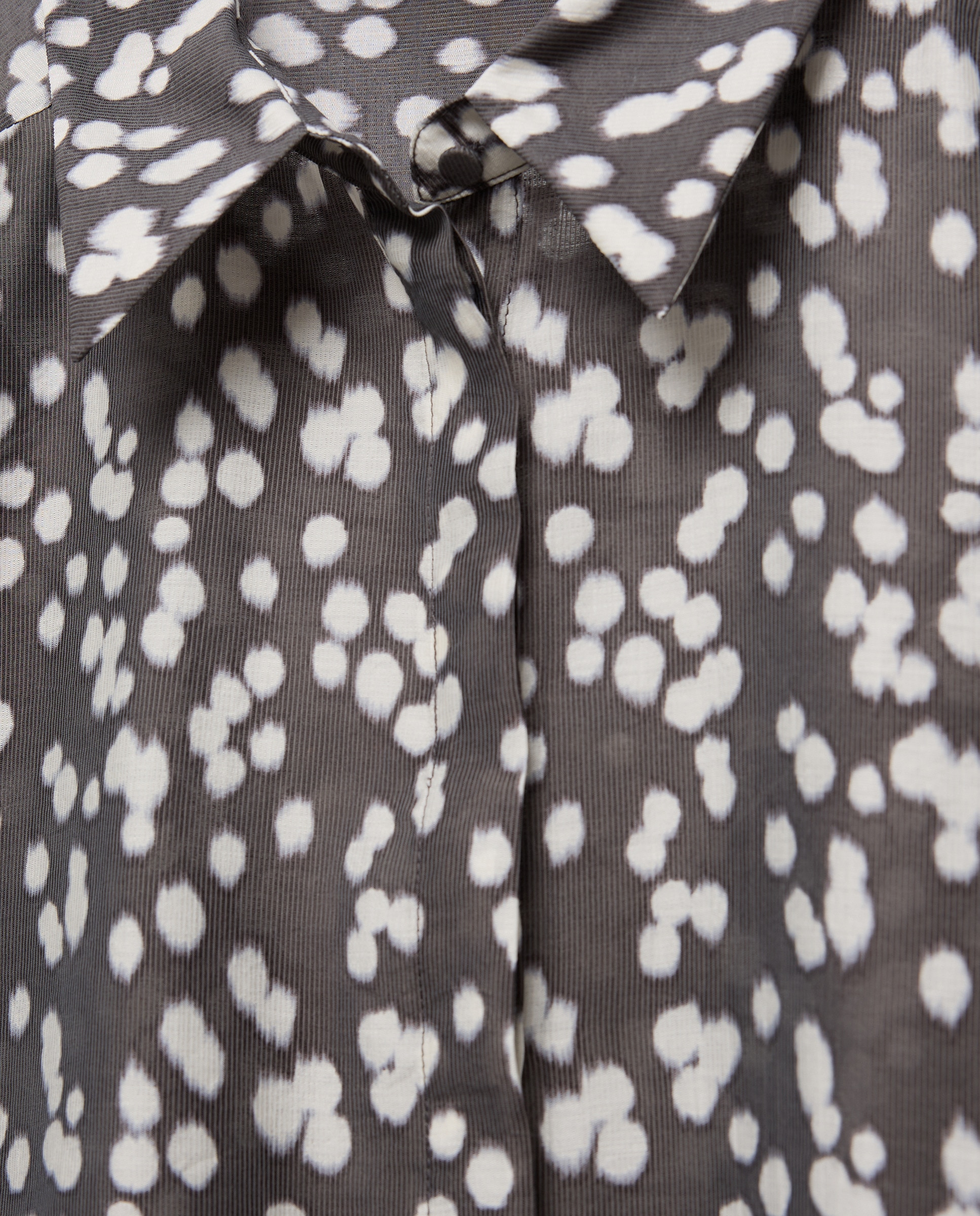 Camisa de Manga Comprida com Estampado às Bolinhas Preto-4