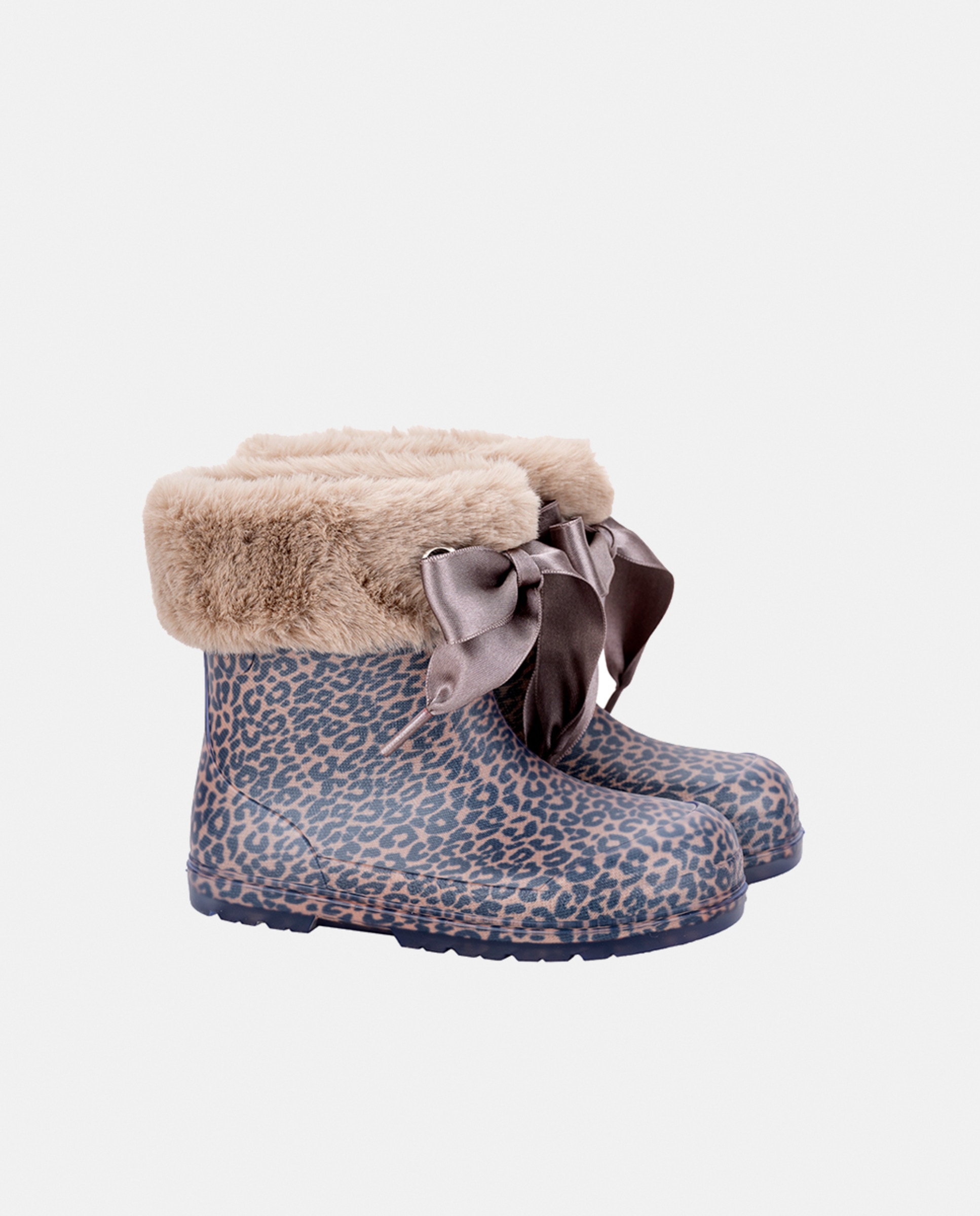 Imagem 0 de Galochas Curtas Tipo Meia Leo com Acabamento de Brilho