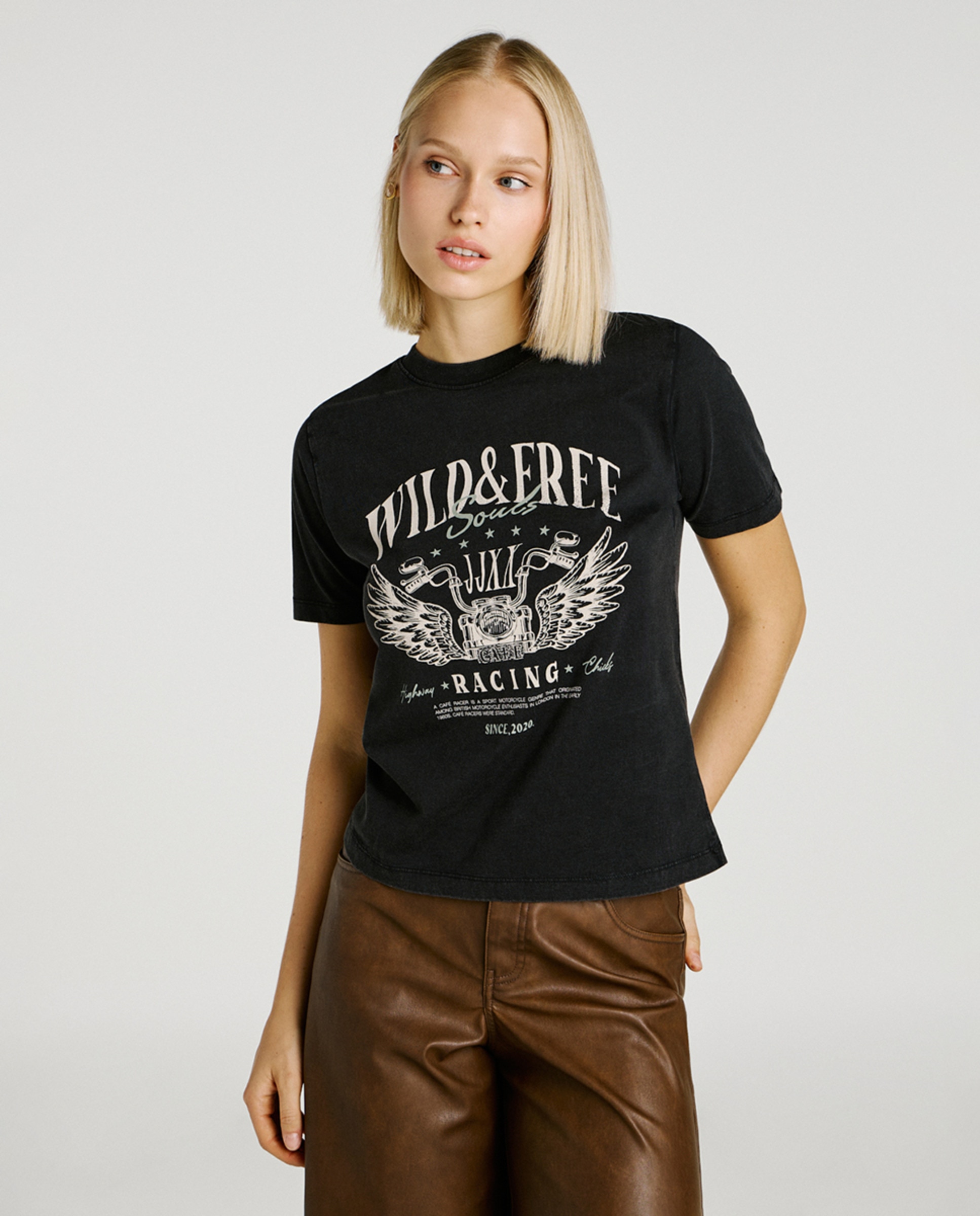 T-shirt com estampado à frente Preto-1