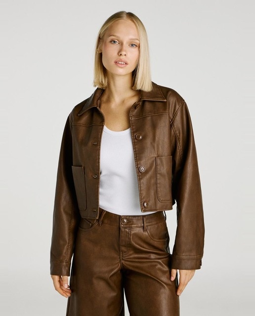 Imagen 0 de Chaqueta corta de mujer efecto piel