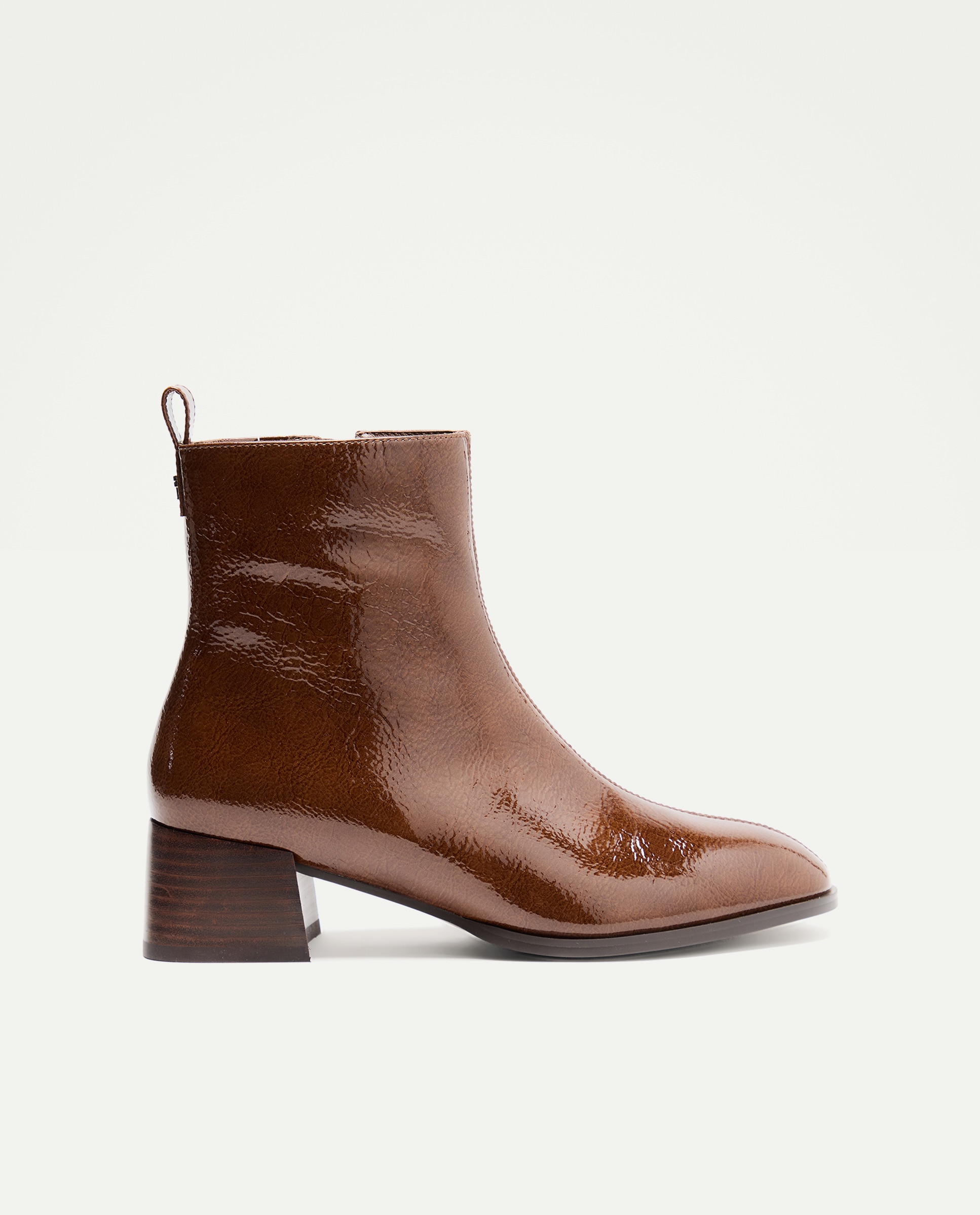 Botins Lisos de Tacão com Verniz Castanho-1